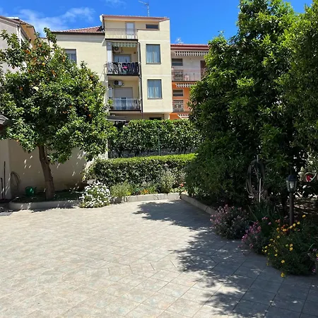 Apartment Casa Degli Agrumi Capo d'Orlando